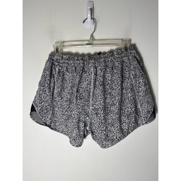 Lululemon Black and White Floral Athletic Shorts Sz 12 - Picture 1 of 3